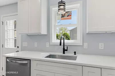 270 Alpine Way, Laurence Harbor, NJ 08879 - Photo 8