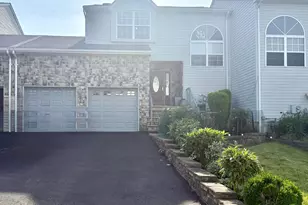 28 Skylark Ct, Marlboro Township, NJ 07746 - Photo 1