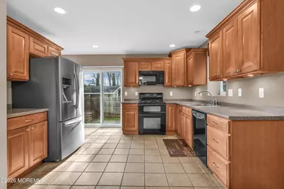 23 Oakland Mills Road, Manalapan Township, NJ 07726 - Photo 8
