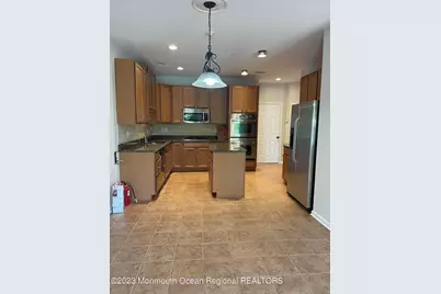 31 Oak Leaf Lane, Tinton Falls, NJ 07712 - Photo 10