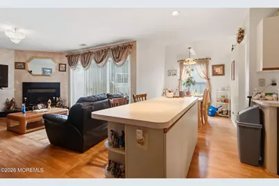 38 Kentucky Way, Freehold, NJ 07728 - Photo 6