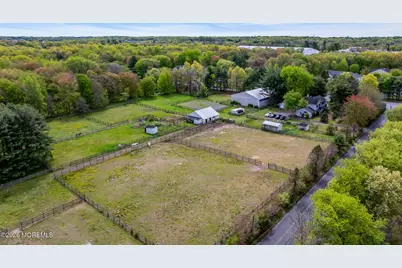 10 Daum Road, Manalapan Township, NJ 07726 - Photo 2