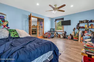 8 West Ave, Old Bridge Township, NJ 08857 - Photo 34