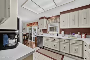74 E Amherst Ln, Monroe Township, NJ 08831 - Photo 12