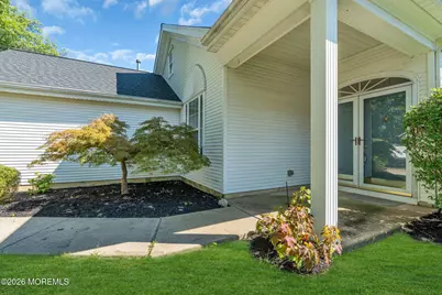 27 Bellflower Drive, Lakewood, NJ 08701 - Photo 18