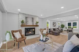 10 Sunrise Cir, Holmdel, NJ 07733 - Photo 4