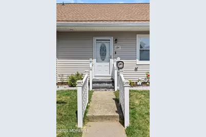 139 Wein Market #C, Freehold, NJ 07728 - Photo 6