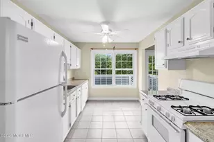 366 Sequoia Ct, Howell Township, NJ 07731 - Photo 12