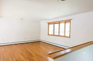 71 Sugar Maple Ln, Tinton Falls, NJ 07724 - Photo 2