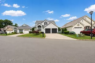5 N Avon Dr, Jackson, NJ 08527 - Photo 2