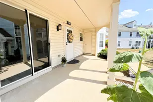 313 Tulip Ln, Freehold, NJ 07728 - Photo 4