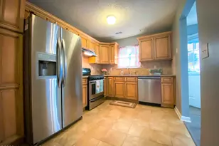 313 Tulip Ln, Freehold, NJ 07728 - Photo 12