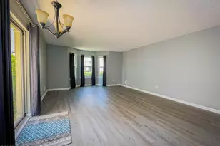 313 Tulip Ln, Freehold, NJ 07728 - Photo 8