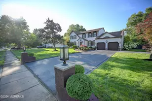 6 Jefferson Ct, Freehold, NJ 07728 - Photo 2