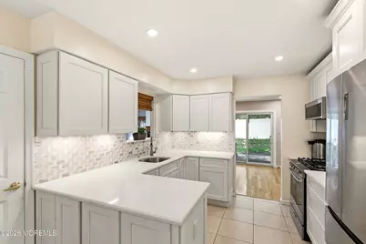 18 Snowdrift Lane, Howell Township, NJ 07731 - Photo 4