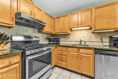 1029 Wedgewood Circle, Middletown, NJ 07718 - Photo 10