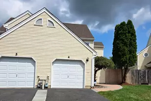 4 Hawthorne Ct, Freehold, NJ 07728 - Photo 1