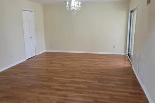 4 Hawthorne Ct, Freehold, NJ 07728 - Photo 8