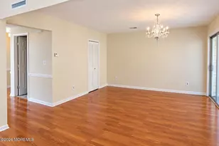 4 Hawthorne Ct, Freehold, NJ 07728 - Photo 6