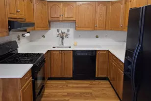 4 Hawthorne Ct, Freehold, NJ 07728 - Photo 2