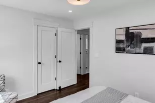 208 N Riverside Dr, Neptune Township, NJ 07753 - Photo 18