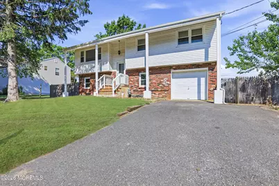 816 Berkeley Avenue, Beachwood, NJ 08722 - Photo 2