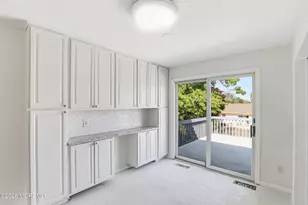 816 Berkeley Ave, Beachwood, NJ 08722 - Photo 10