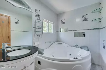 221 N Hill Road, Colonia, NJ 07067 - Photo 16