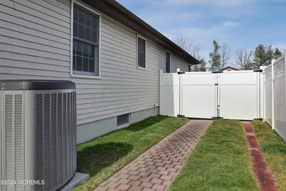16 Pine Tree Lane, Manalapan Township, NJ 07726 - Photo 26