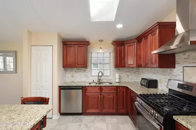 16 Pine Tree Lane, Manalapan Township, NJ 07726 - Photo 12