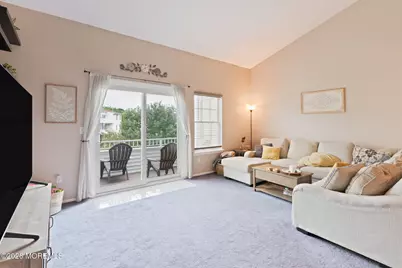 24 Crop Court, Tinton Falls, NJ 07753 - Photo 4