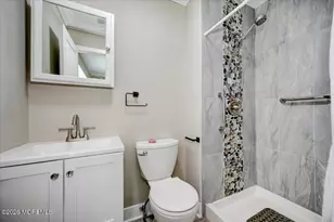 20 Jaffreyton Close, Freehold, NJ 07728 - Photo 20