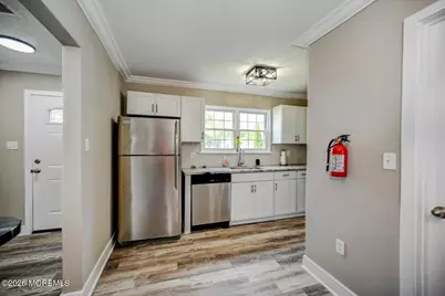 20 Jaffreyton Close #1000, Freehold, NJ 07728 - Photo 6