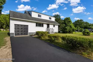 33 Glen Rd, Howell Township, NJ 07731 - Photo 2