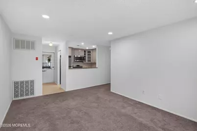 92 Des Moines Court, Tinton Falls, NJ 07712 - Photo 8
