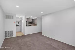 92 Des Moines Ct, Tinton Falls, NJ 07712 - Photo 8