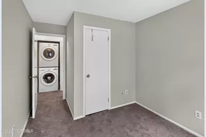 92 Des Moines Court, Tinton Falls, NJ 07712 - Photo 10