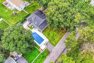 210 Robbins Rd, Neptune Township, NJ 07753 - Photo 6