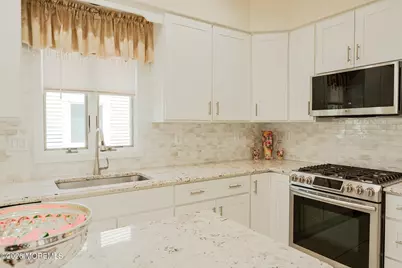 28 Brighton Court, Monroe Township, NJ 08831 - Photo 18