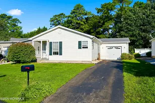 99 Oak Ridge Ln, Manahawkin, NJ 08050 - Photo 2