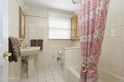 124 Princess Anne Drive, Freehold, NJ 07728 - Photo 32