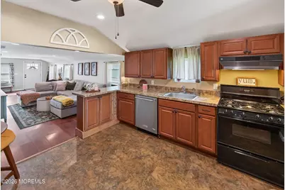 758 Monmouth Parkway, North Middletown, NJ 07748 - Photo 10