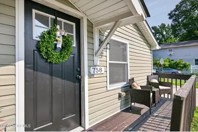 758 Monmouth Parkway, North Middletown, NJ 07748 - Photo 4