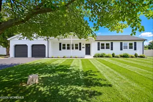 17 Mohawk Dr, Matawan, NJ 07747 - Photo 1