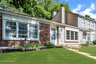 16 Excalibur Ct, Old Bridge Township, NJ 08857 - Photo 2