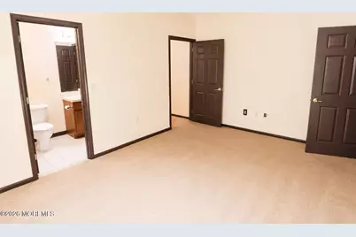 526 Saint Andrews Place, Manalapan Township, NJ 07726 - Photo 6