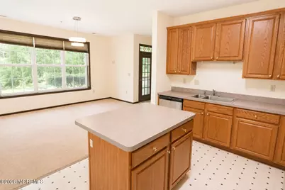 526 Saint Andrews Place, Manalapan Township, NJ 07726 - Photo 16