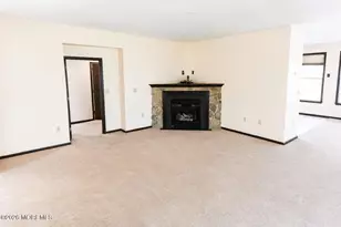 526 St Andrews Pl, Manalapan Township, NJ 07726 - Photo 4