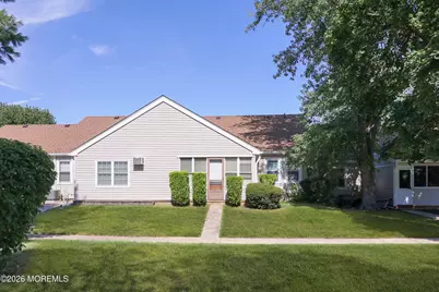 136 Rigi Strasse #C, Freehold, NJ 07728 - Photo 4