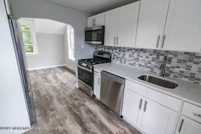 306 Henley Avenue #B, Pine Beach, NJ 08741 - Photo 2